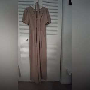 Beige jumpsuit size M